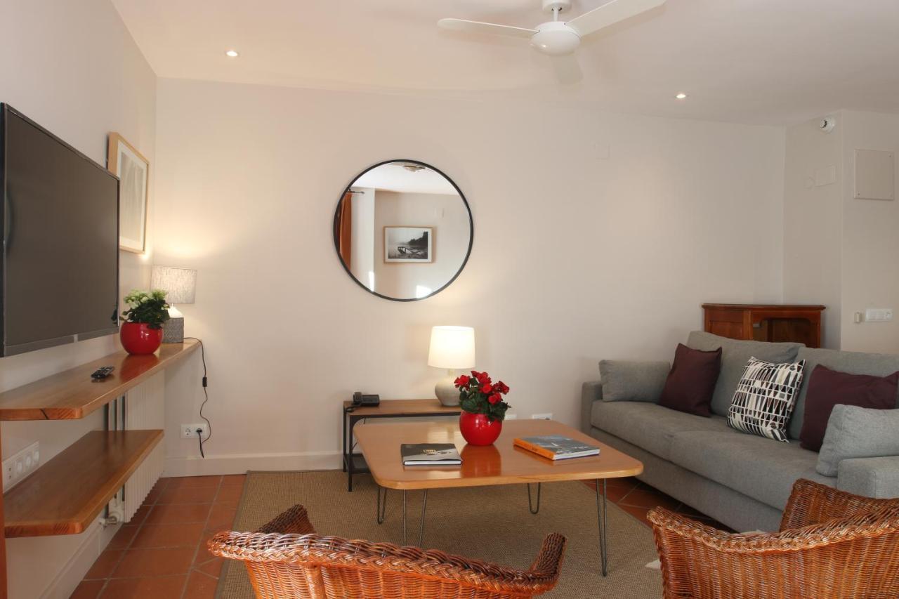 Apartamentos VilaGarós Екстериор снимка