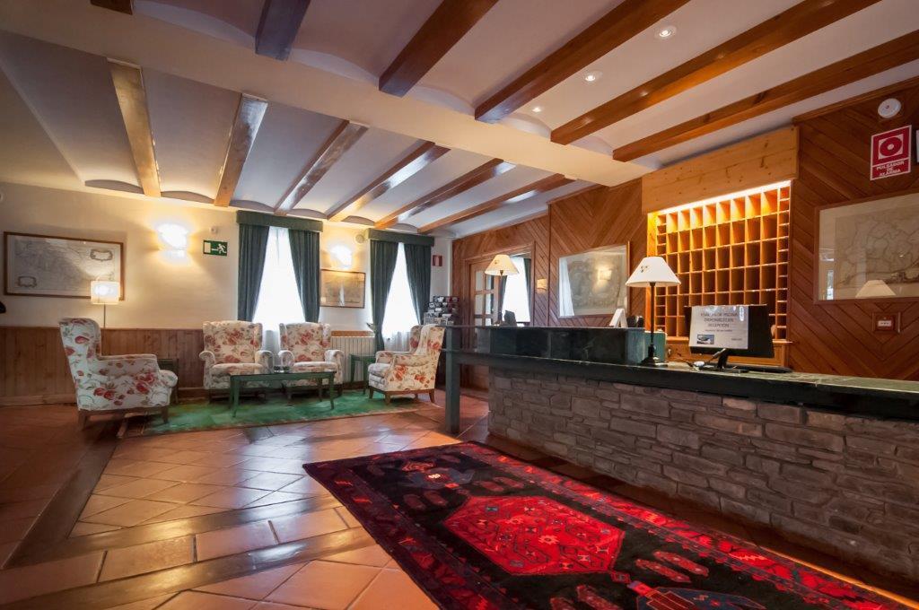 Apartamentos VilaGarós Екстериор снимка