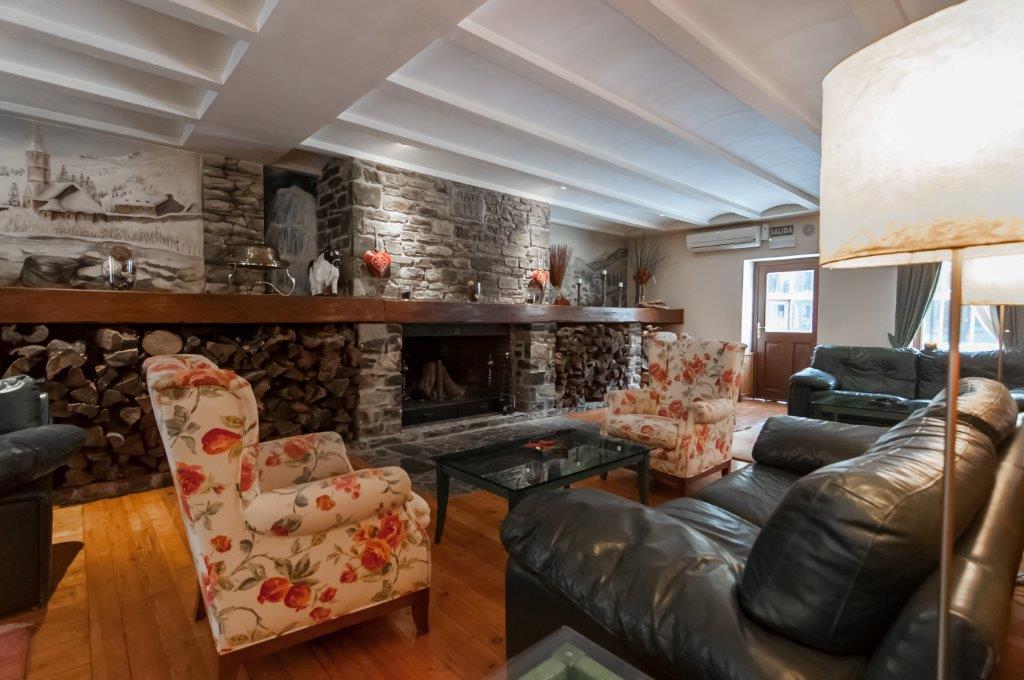 Apartamentos VilaGarós Екстериор снимка
